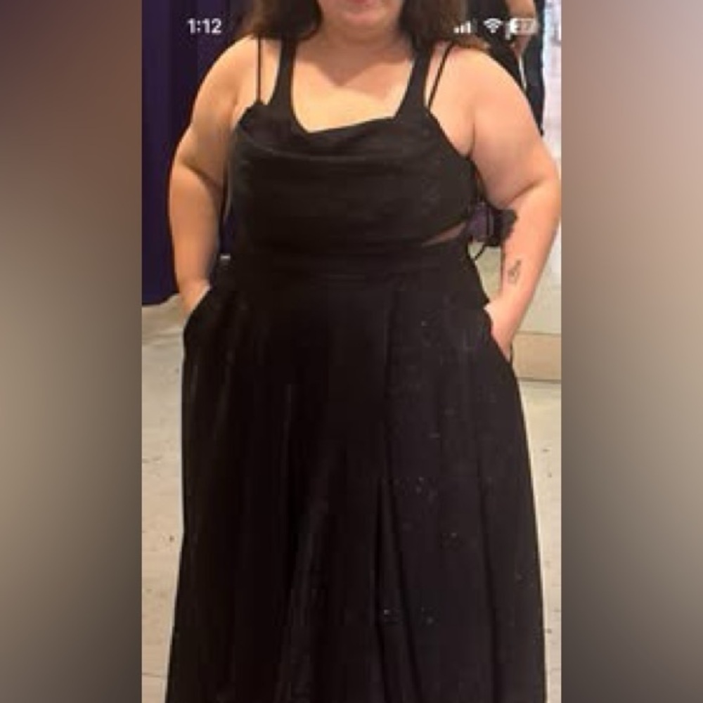 Elegant Black Sleeveless Dress